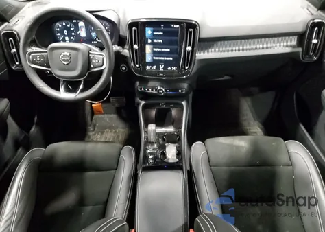 2022 Volvo Xc40 T5 R-Design z USA, uszkodzony, nr VIN YV4162UM3N2732255